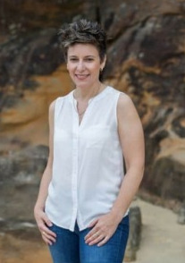 Jeanine-Sciacca-standing